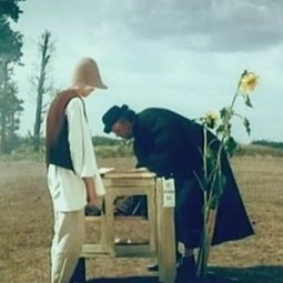 Flăcăul cu o singură bretea